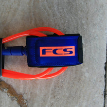 Load image into Gallery viewer, FCS Essential Regular Leash Blood Orange/ Navy
